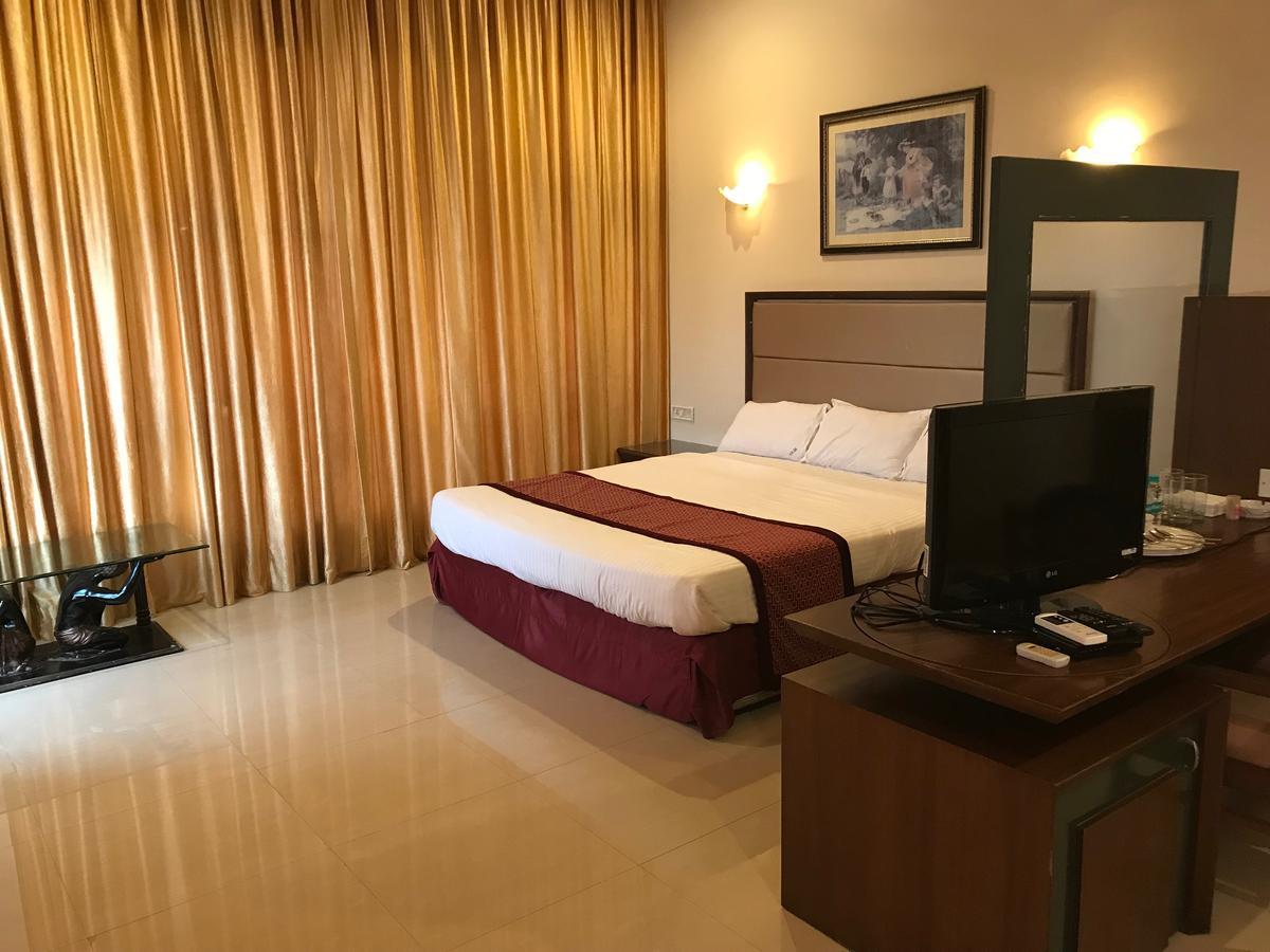뭄바이 Kohinoor Atc B&B 외부 사진